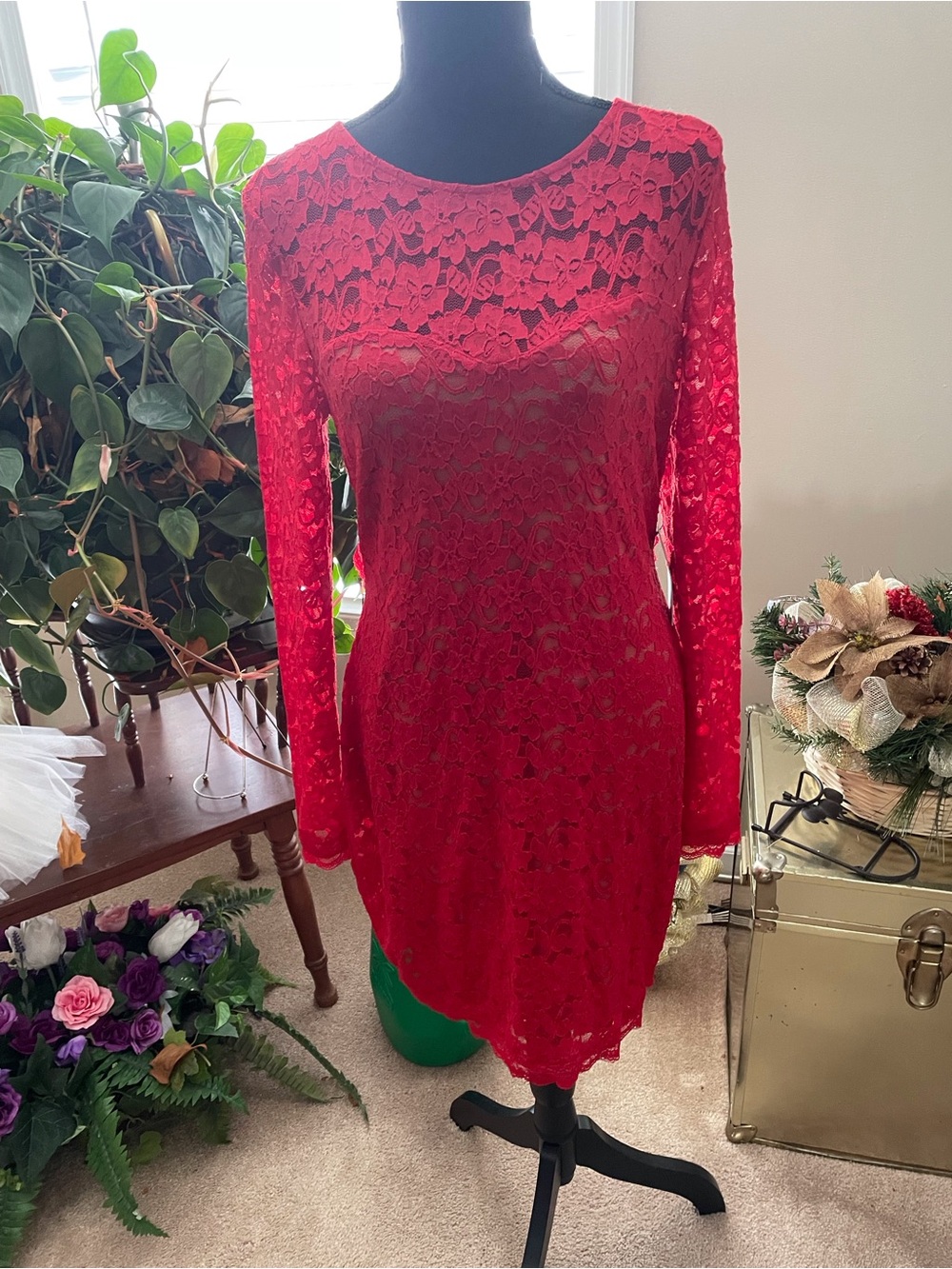 Express Red Lace Long-Sleeve Shift Dress